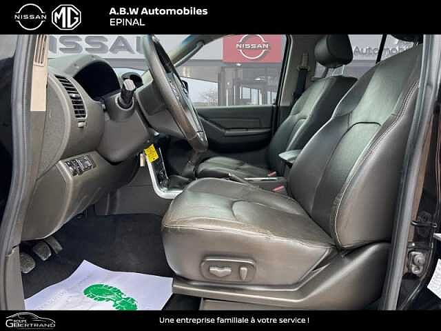 Nissan Navara 2.5 dCi 190ch Double-Cab LE