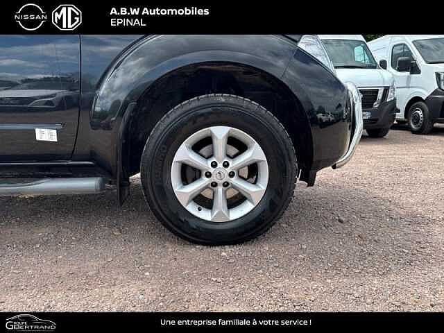 Nissan Navara 2.5 dCi 190ch Double-Cab LE