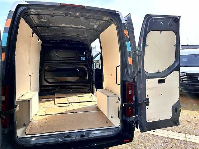 Nissan Interstar fourgon 3T5 L2H2 2.0 DCI 130