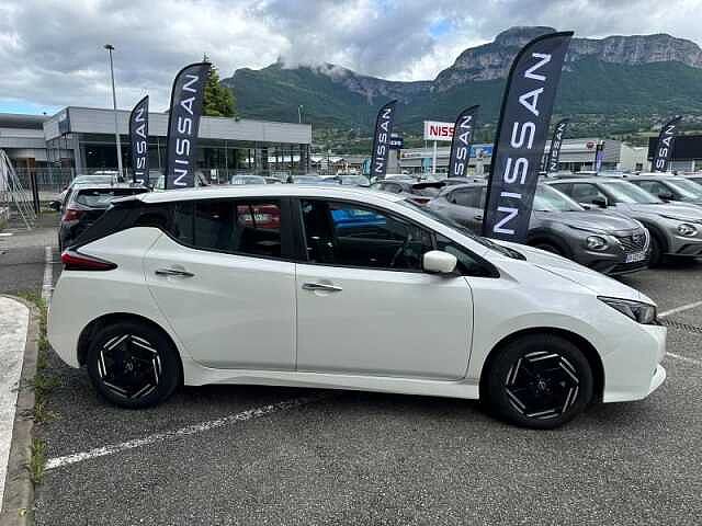 Nissan Leaf 150ch 40kWh N-Connecta 22