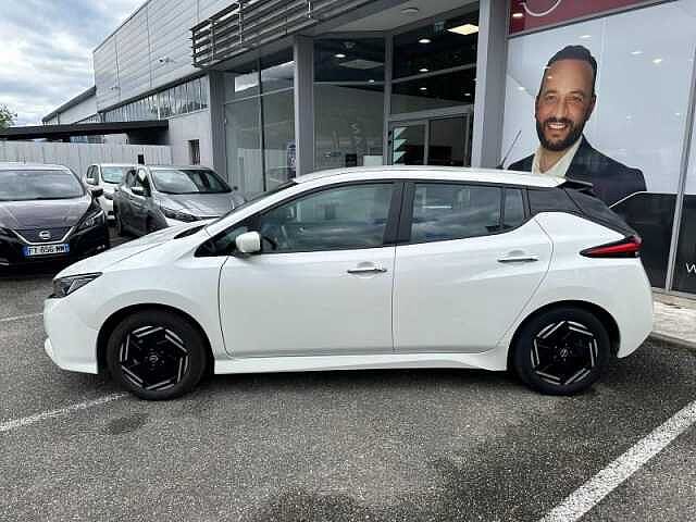 Nissan Leaf 150ch 40kWh N-Connecta 22