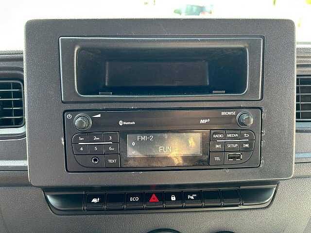 Nissan Interstar fourgon L2H2 3T3 2.3 DCI 135