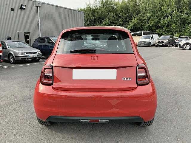 Fiat 500e berline my22 serie 1 step 2 500 e 95 ch