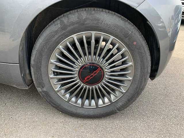 Fiat 500e berline my22 serie 1 step 2 500 e 95 ch