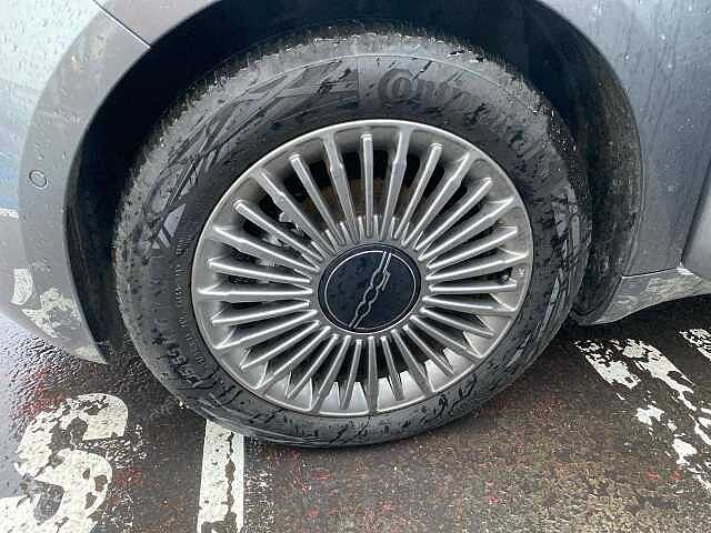 Fiat 500e berline my22 serie 1 step 2 500 e 95 ch