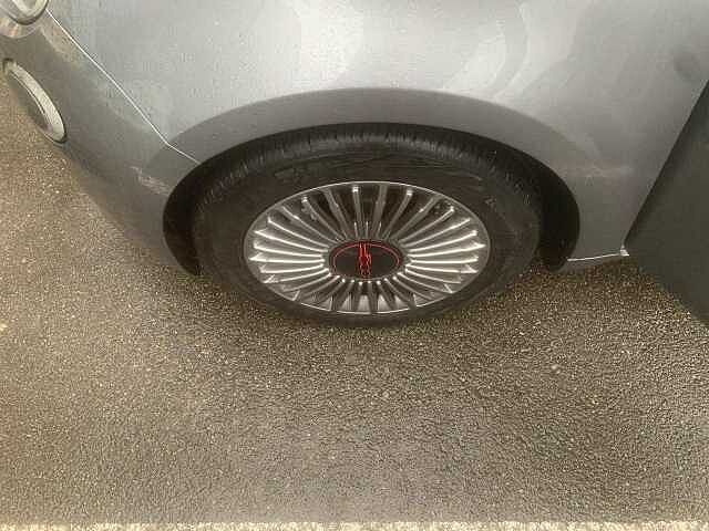 Fiat 500e berline my22 serie 1 step 2 500 e 95 ch