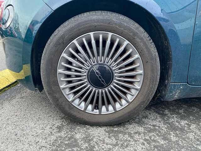 Fiat 500e berline my22 serie 1 step 2 500 e 118 ch