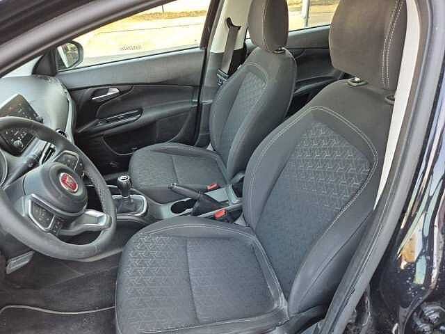 Fiat Tipo cross 5 portes Tipo Cross 1.0 Firefly Turbo 100 ch S&amp;S
