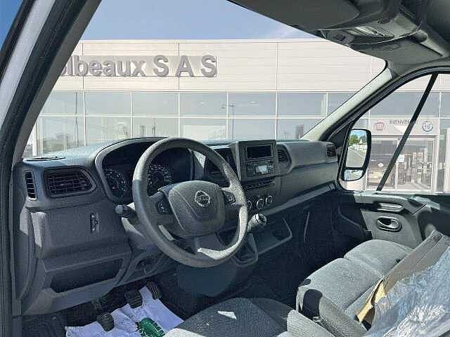 Nissan Interstar fourgon L2H2 3T3 2.3 DCI 135