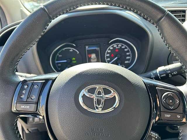 Toyota Yaris hybride mc2 Yaris Hybride 100h