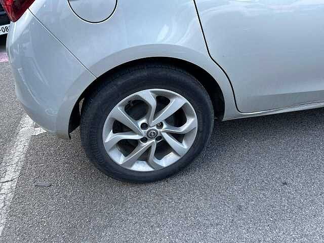 Opel Corsa 1.4 90 ch