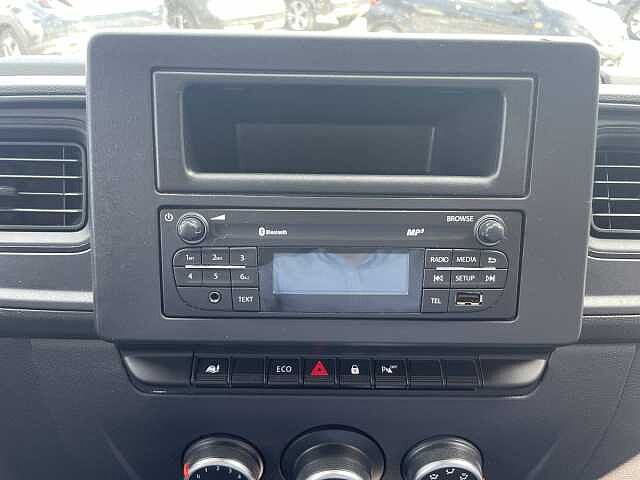 Nissan Interstar fourgon L2H2 3T3 2.3 DCI 135