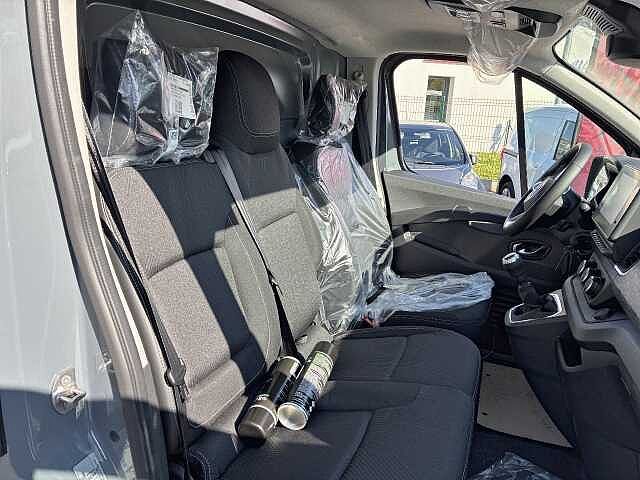 Nissan PRIMASTAR FOURGON PRIMASTAR FOURGON L2H1 3T1 2.0 DCI 150 S/S BVM