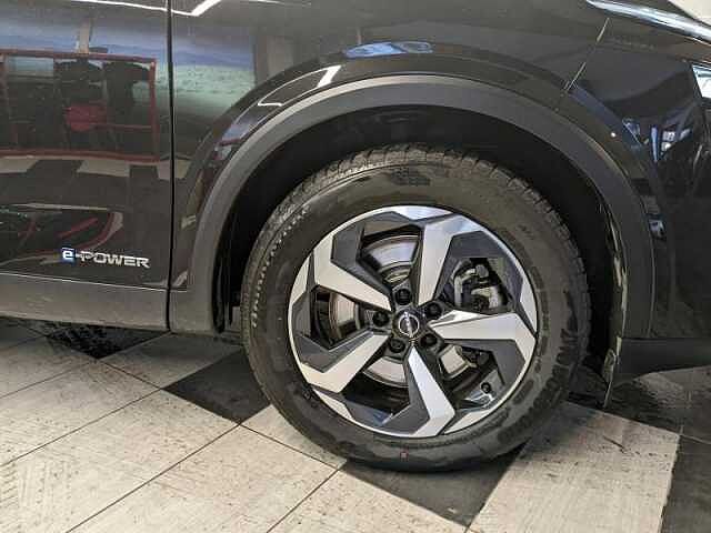 Nissan Qashqai e-POWER 190ch Business Edition 2022