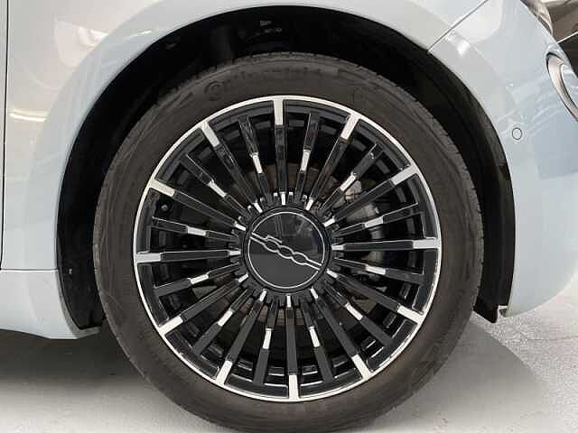 Fiat 500 e 118ch La Prima