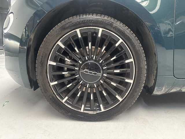 Fiat 500 e 118ch La Prima