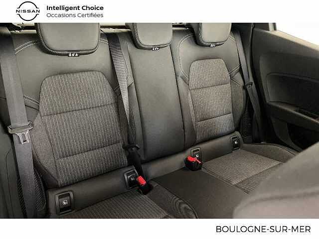 Renault Clio v Clio TCe 90