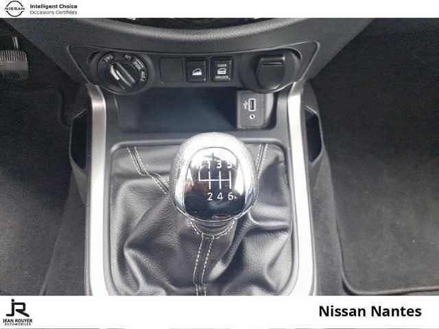 Nissan Navara 2.3 dCi 160ch King-Cab Tekna E6D
