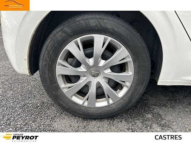 Peugeot 208 PureTech 82ch S&amp;S BVM5