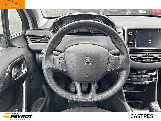 Peugeot 208 PureTech 82ch S&amp;S BVM5