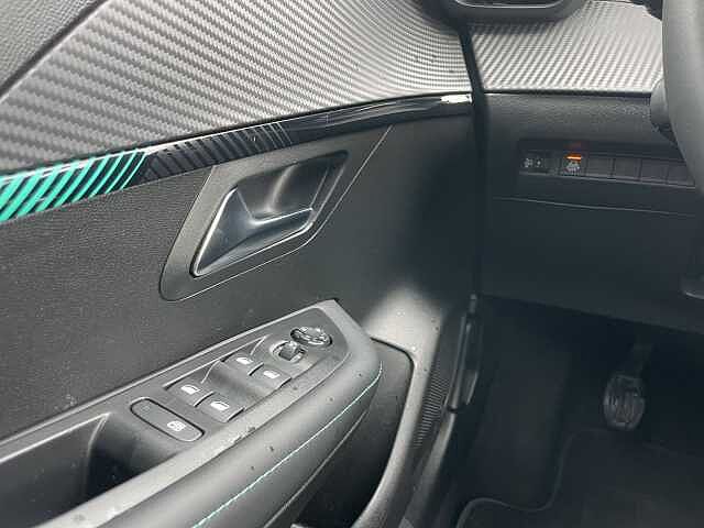 Peugeot 208 PureTech 100 S&amp;S BVM6
