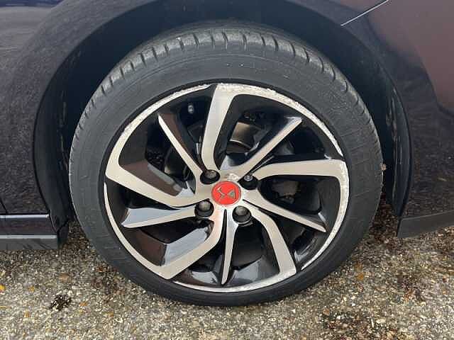 DS DS 3 PureTech 110ch Ines de la Fressange S&amp;S