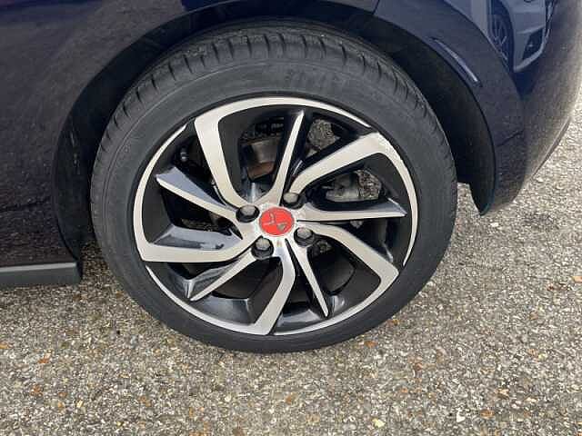 DS DS 3 PureTech 110ch Ines de la Fressange S&amp;S